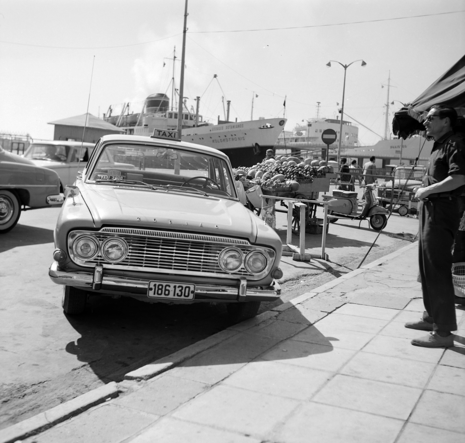 Görögország, Athén, Pireusz, kikötő., 1962, Márkus Richárd, Ford-márka, Ford Zephyr/Zodiac, taxi, Fortepan #186326