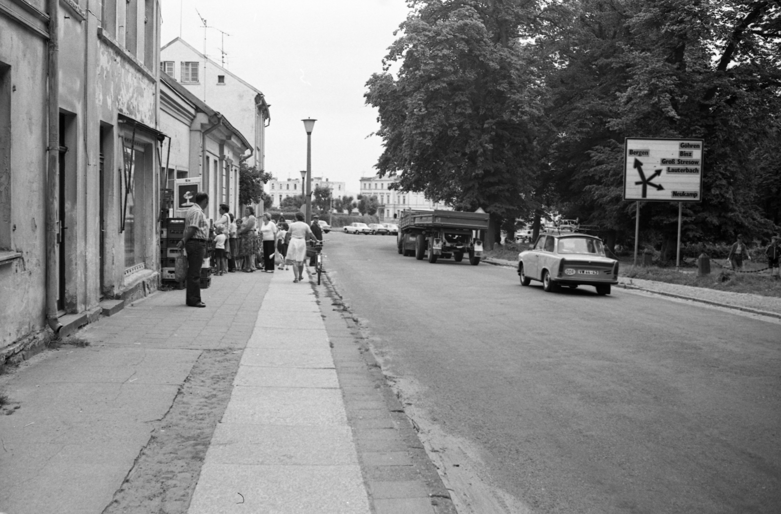 Germany, Putbus, Rügen sziget, az Alleestrasse a Circus felé nézve., 1983, Gulyás Zsuzsa, GDR, Fortepan #186452