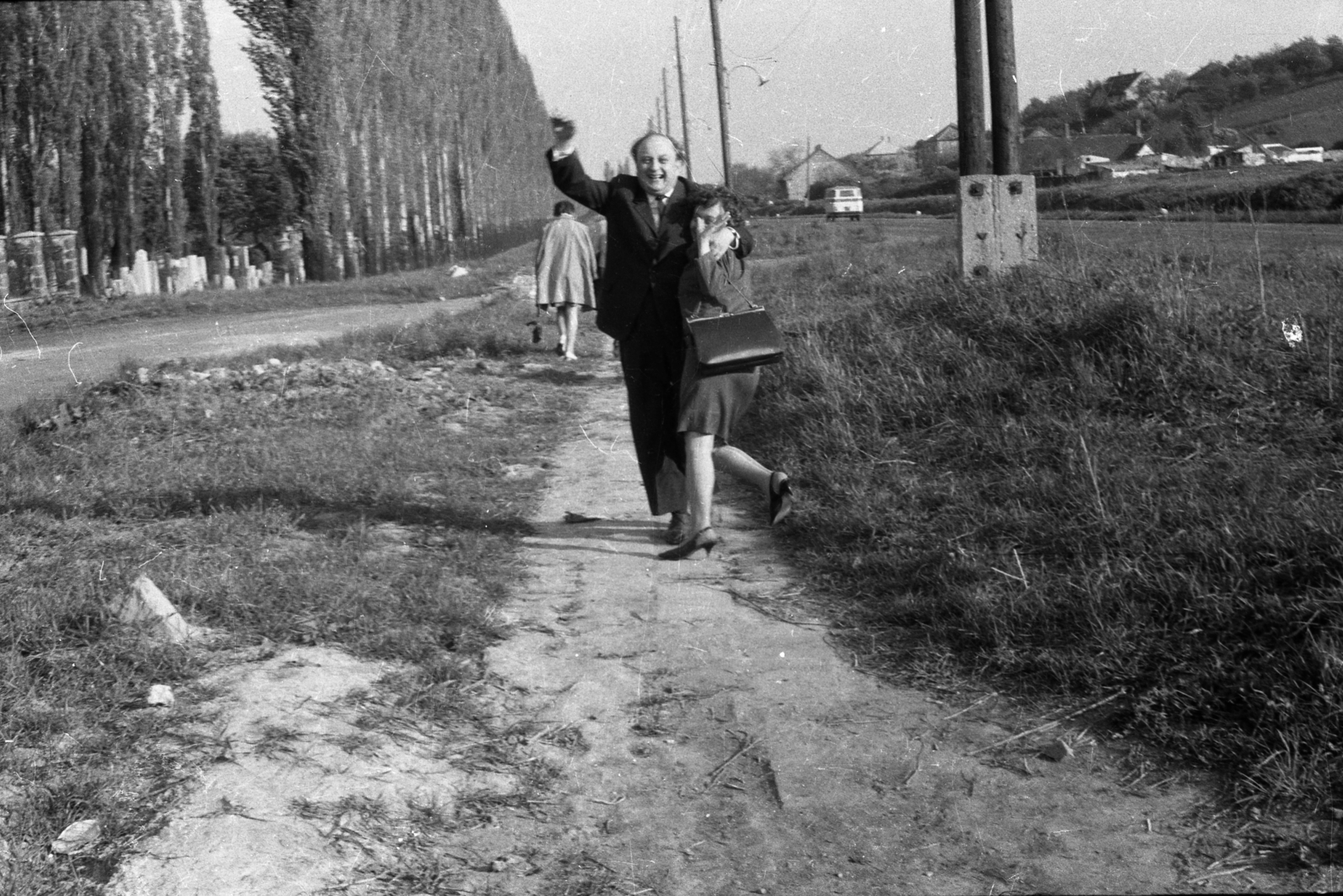 Hungary, Budapest III., Bécsi út, balra az Óbudai temető., 1967, Gulyás Zsuzsa, Budapest, Fortepan #186528