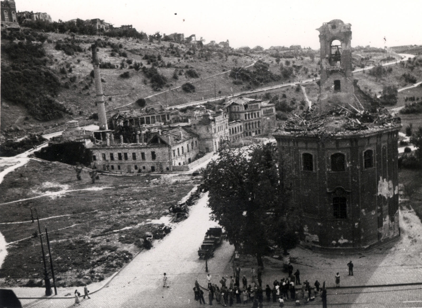 Hungary, Budapest I., a romos Rác fürdő és a Szent Demeter szerb templom., 1945, Kramer István dr, Kunszt János, church, war damage, ruins, Budapest, Fortepan #186678