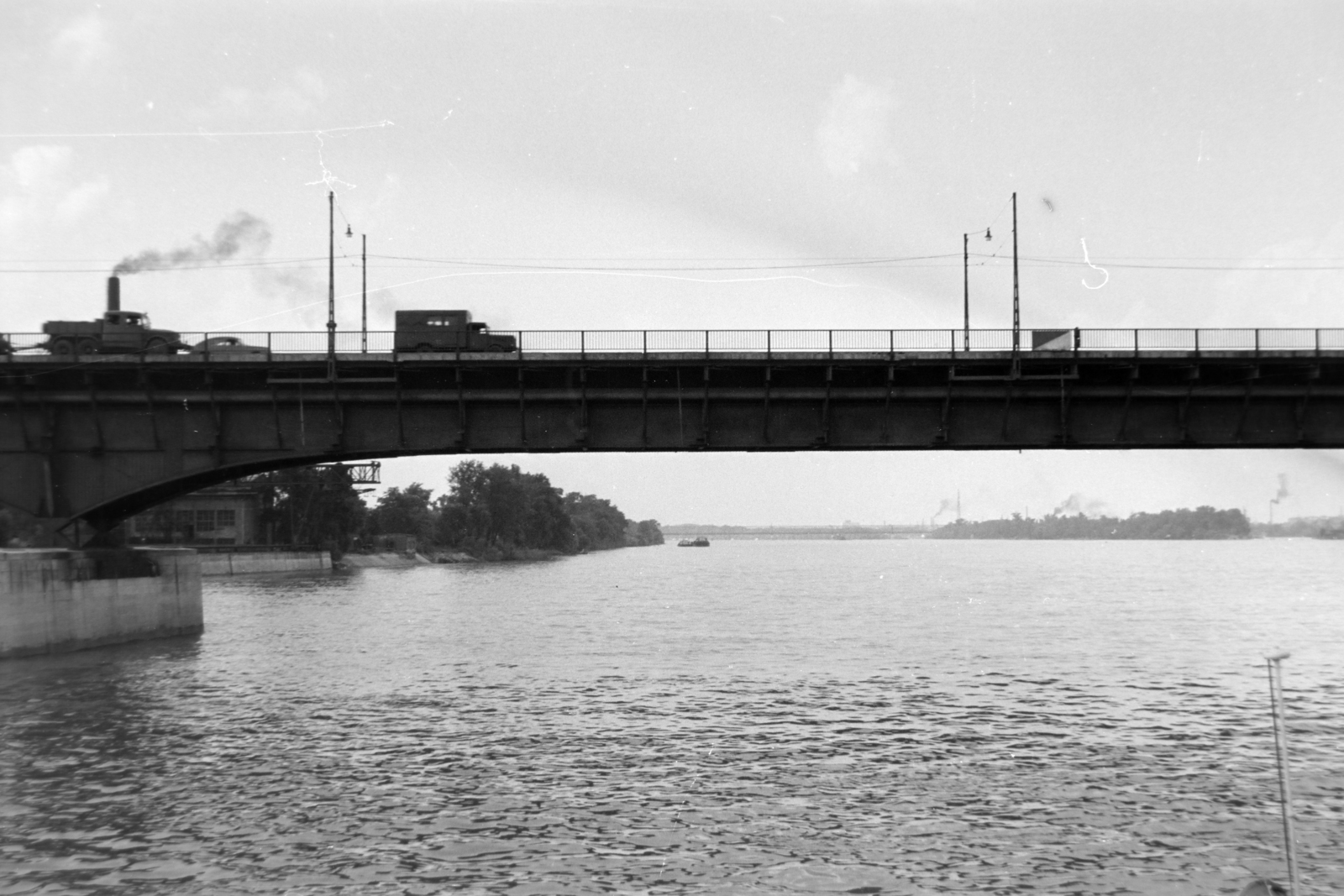 Hungary, Budapest III., szemben az Árpád-híd, a háttérben balra az Óbudai-sziget, jobbra távolabb a Népsziget., 1964, Fortepan/Album037, Budapest, Fortepan #186716