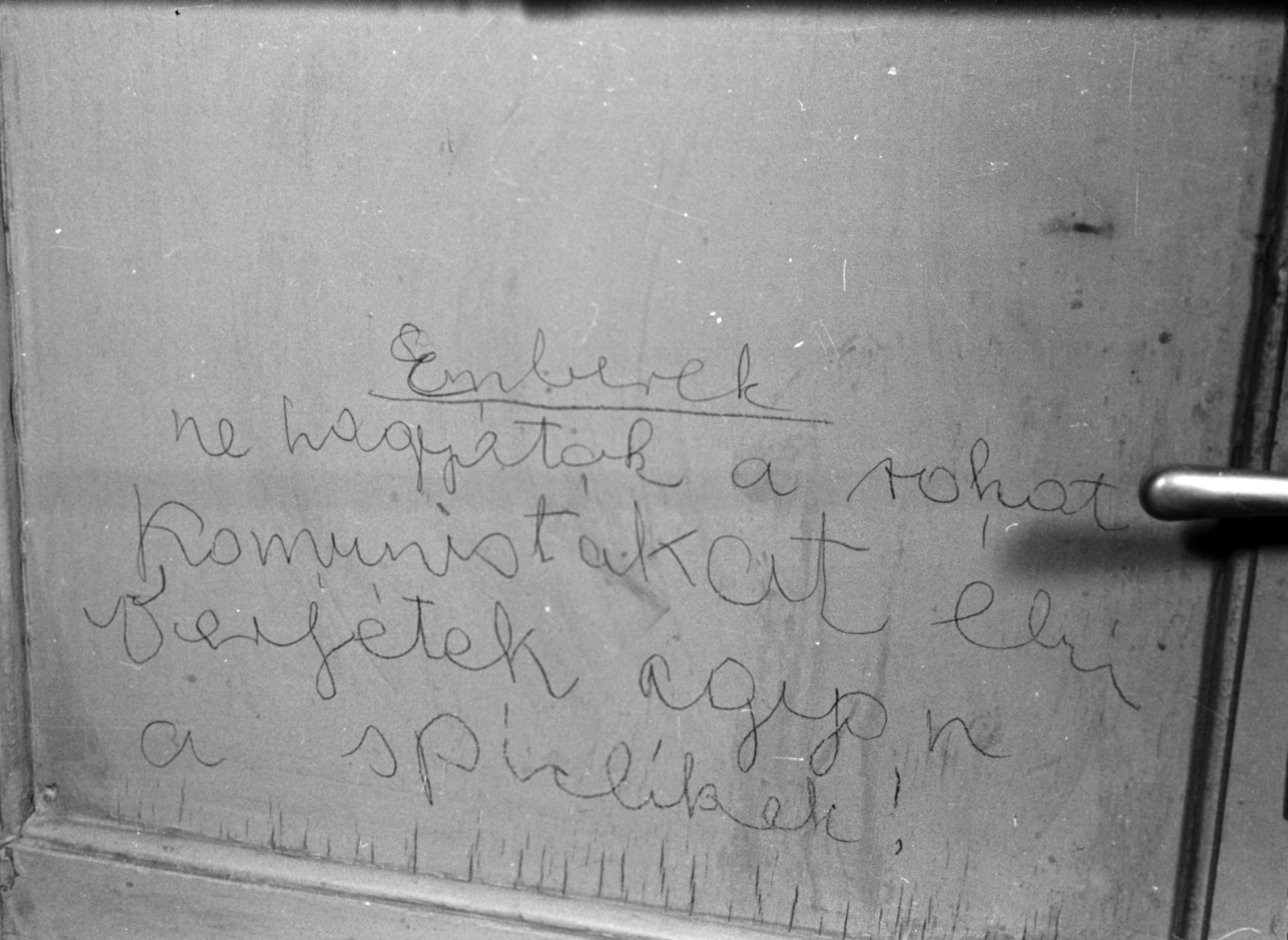 A kép forrását kérjük így adja meg: Fortepan / Budapest Főváros Levéltára. Levéltári jelzet: HU.BFL.XV.19.c.10, 1958, Budapest Főváros Levéltára / BRFK helyszínelési fényképei, BRFK Hivatala Bűnügyi Technikai Osztály, felirat, Fortepan #187172