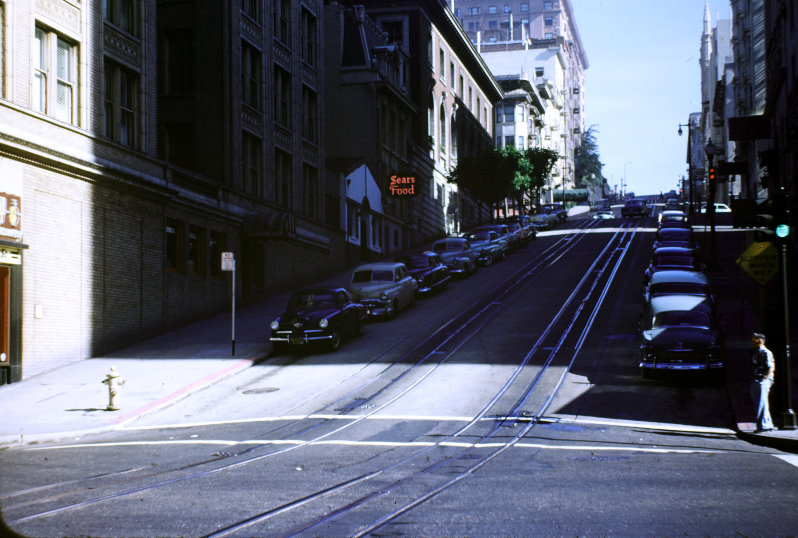 USA, San Francisco,California, a Powell Street a Sutter Street-től északra., 1956, Haas Lajos dr, colorful, street view, rails, slope, Fortepan #187350