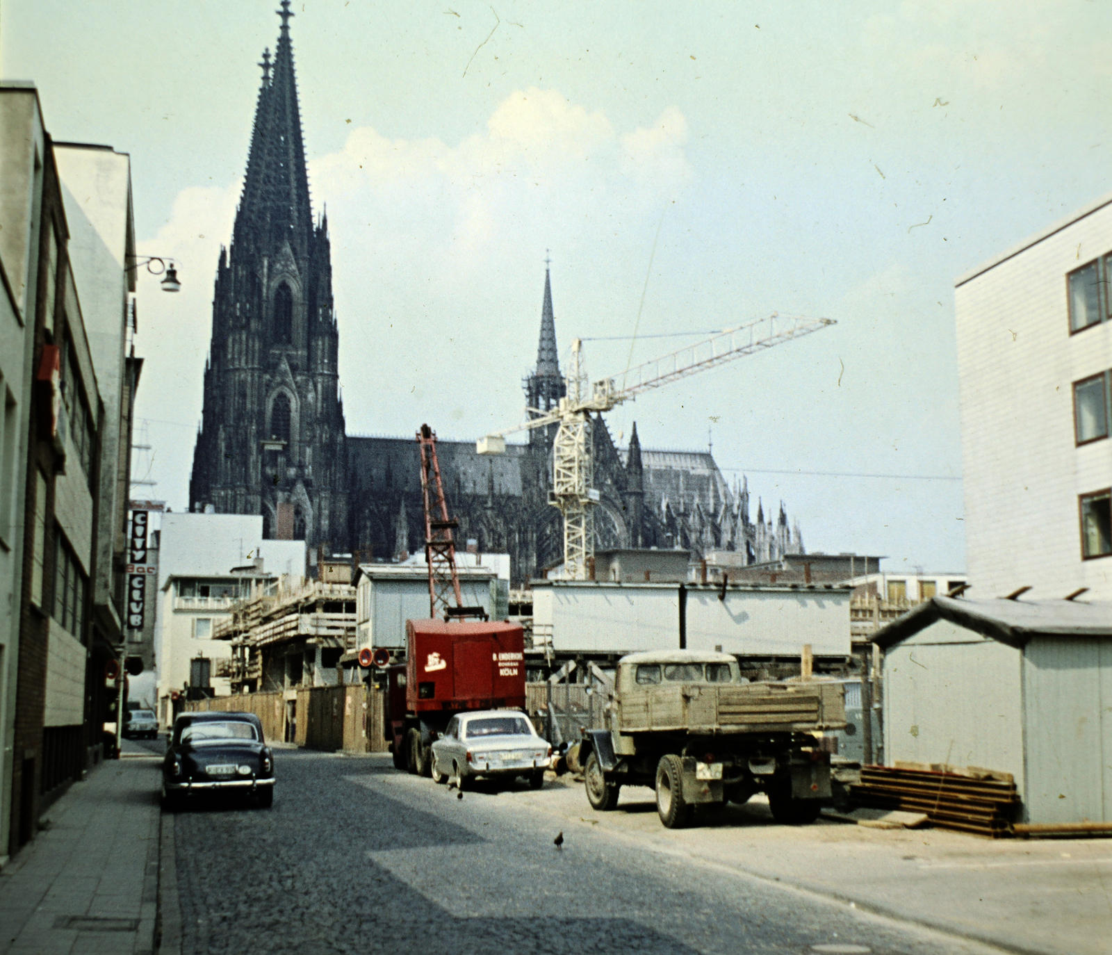 Germany, Köln, Marspfortengasse, háttérben a Dóm., 1968, Fortepan/Album018, Fortepan #187436