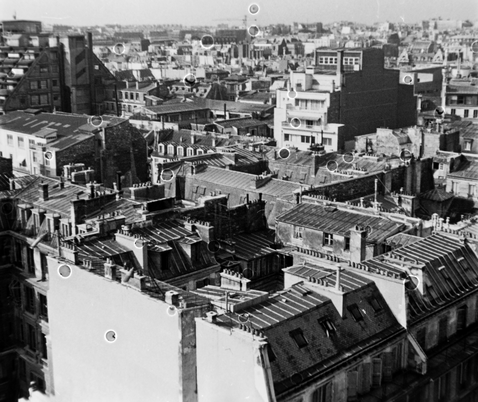 France, Paris, kilátás a Galeries Lafayette Haussmann Áruház tetejéről, előtérben a Rue de Mogador, a kép közepén keresztben a Rue de Provence épületei., 1961, Fortepan/Album018, Fortepan #187454