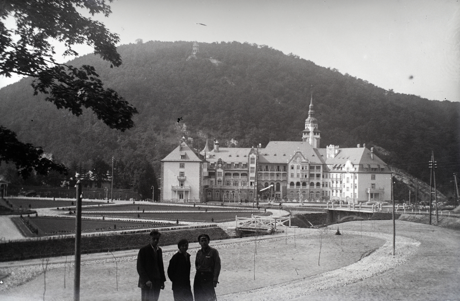Hungary, Lillafüred, Miskolc, Palotaszálló a park felől., 1931, Hirschler Károly, mountain, tower, hotel, Fortepan #187542