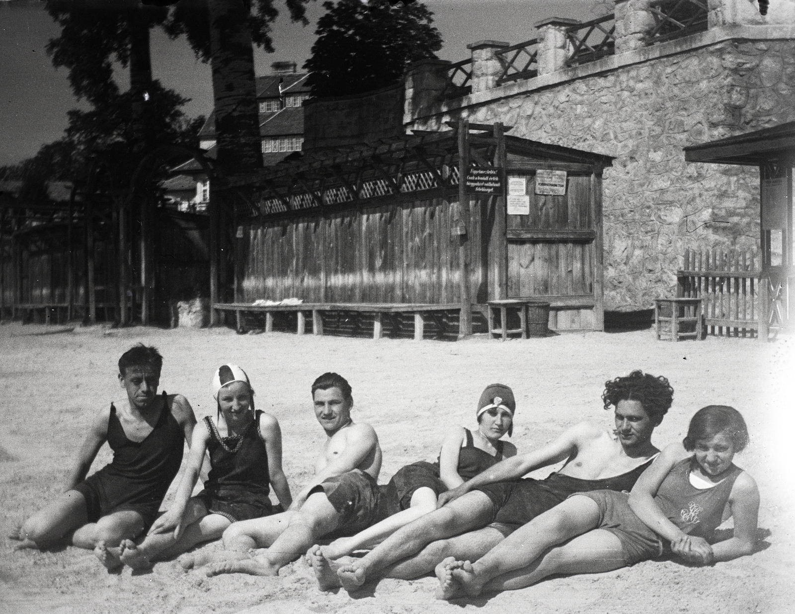 Hungary, Sopron, Tómalom, Strandfürdő, a fák mögött fenn a Strandszálló., 1929, Hirschler Károly, Fortepan #187548