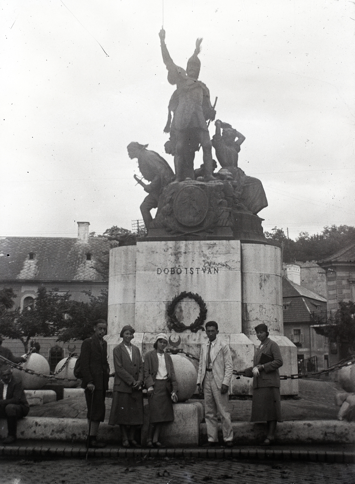 Hungary, Eger, Dobó István (Kossuth) tér, Dobó István szobra (Stróbl Alajos, 1907)., 1931, Hirschler Károly, monument, sculptural group, Fortepan #187565