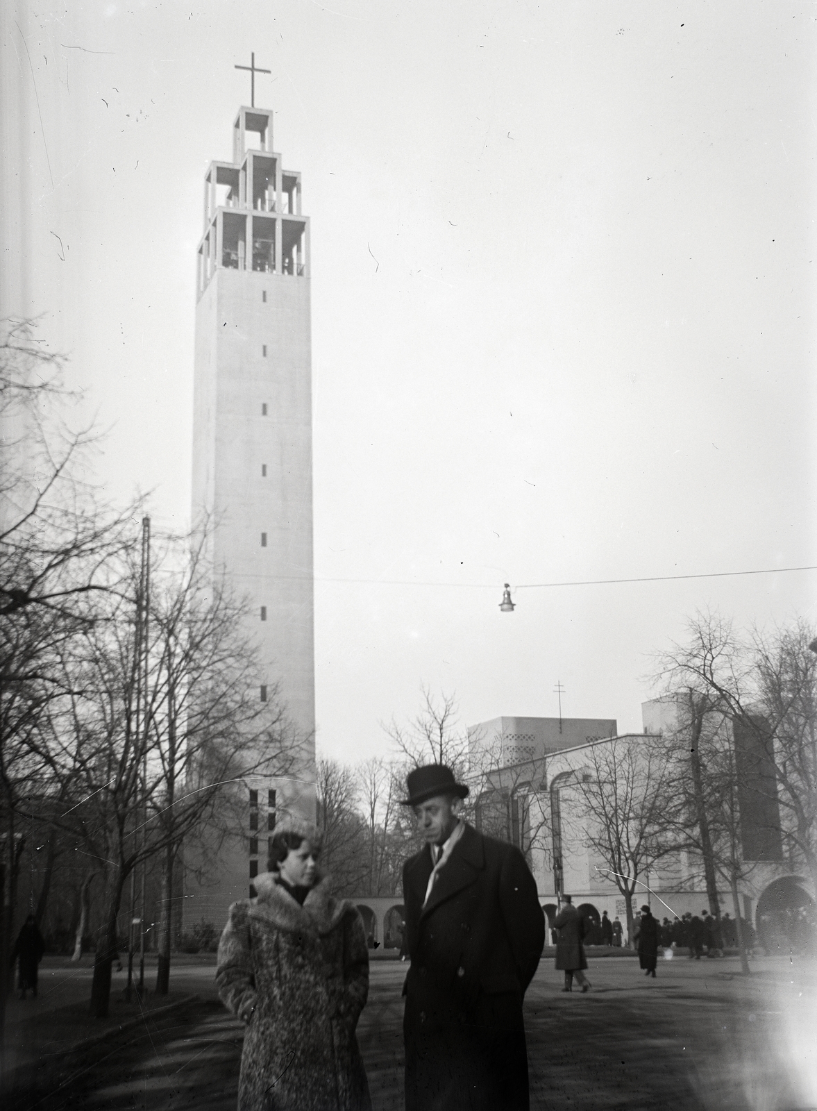 Hungary, Budapest XII., Maros utca, szemben a városmajori Jézus Szíve-templom., 1940, Hirschler Károly, Budapest, Fortepan #187586