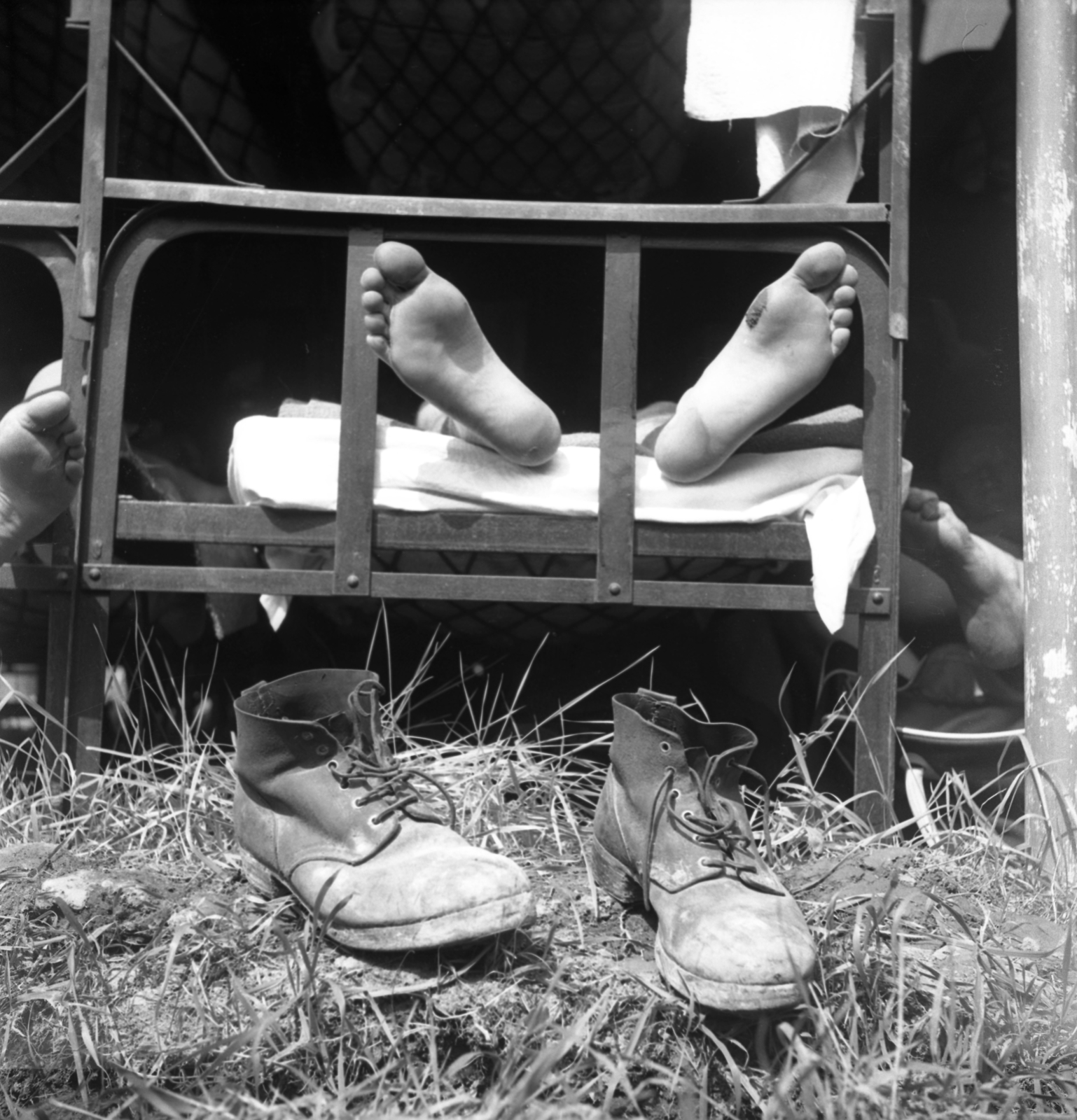 1940, Urbán gyűjtemény, illness, boots, barefoot, iron bed, leg, boots, berth, Fortepan #18760