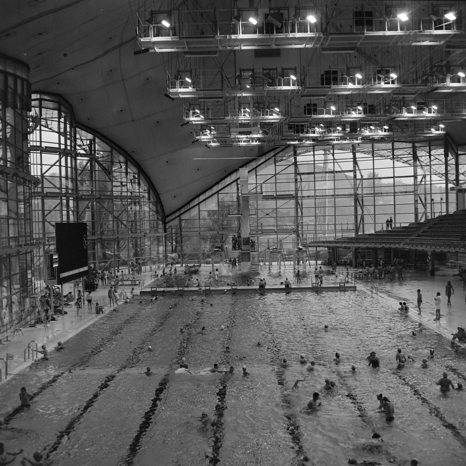 Germany, Munich, Olimpiai Park, az olimpiai úszóversenyek helyszíne., 1988, Szalay Béla, Fortepan #187619
