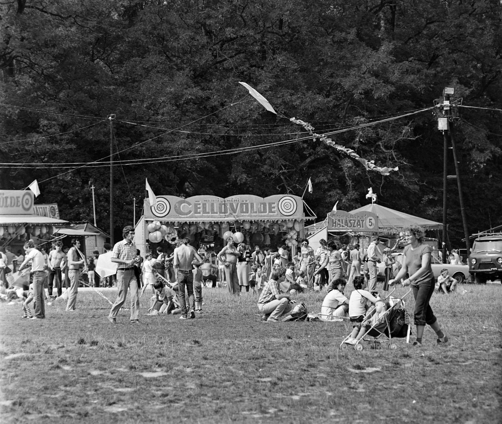 Hungary, Budapest II., Nagyrét, sárkányfesztivál az Úttörőszövetség és a Népművelési Intézet rendezésében., 1983, Szalay Béla, Budapest, Fortepan #187645