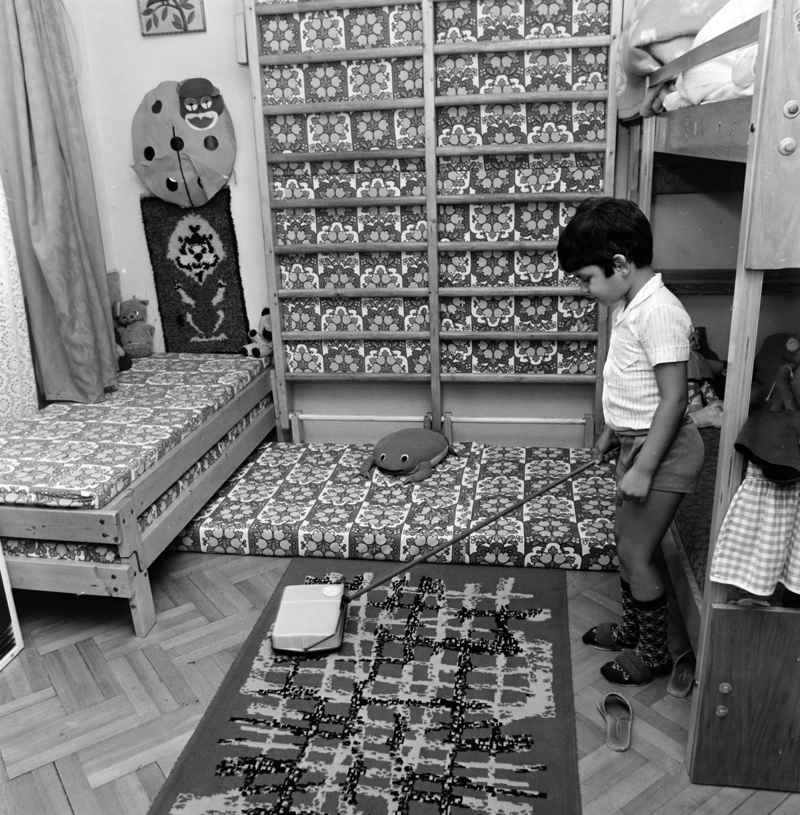 1982, Szalay Béla, nursery, parquet floor, Fortepan #187666