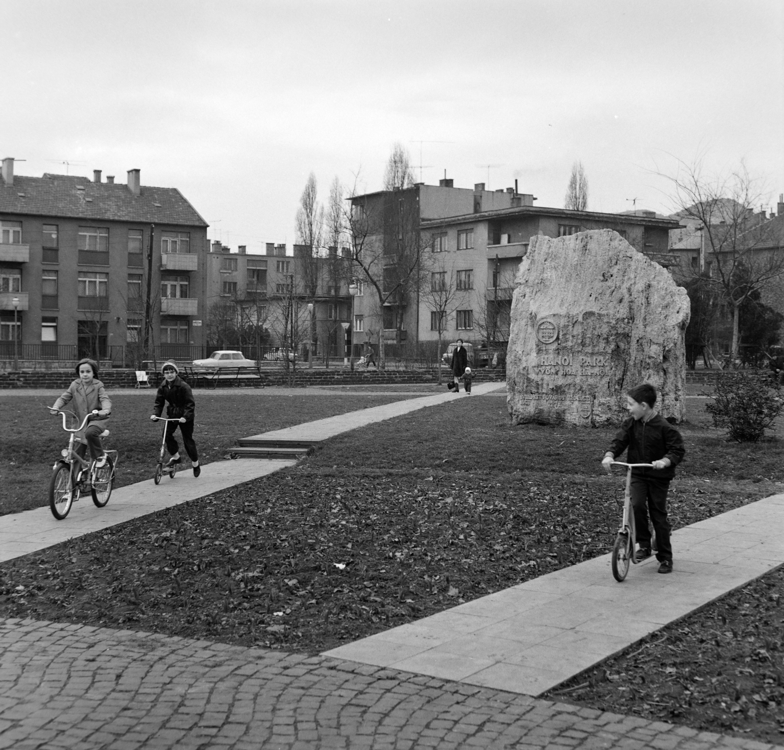 Hungary, Budapest XI., Függetlenségi park (Hanoi park)., 1973, Szalay Béla, Budapest, Fortepan #187732