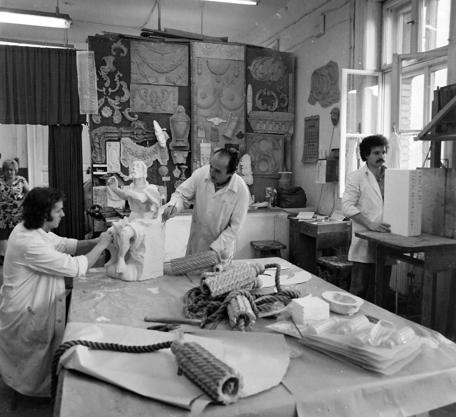 Magyarország, Budapest VIII., Csokonai utca 3., a Színházak Központi Műtermei, szobrász műhely., 1978, Szalay Béla, Budapest, munkahely, Fortepan #187848
