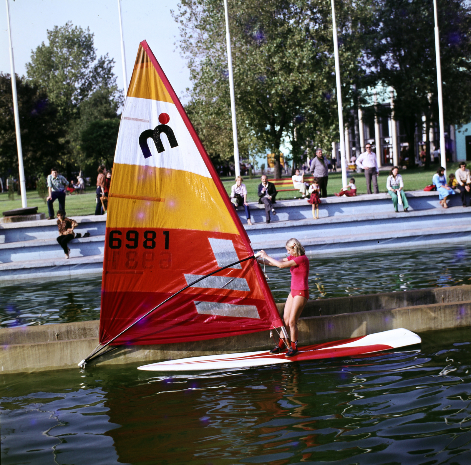 Hungary, Budapest X., Albertirsai (Dobi István) úti vásárterület., 1983, Szalay Béla, colorful, Budapest, surf, Fortepan #187955