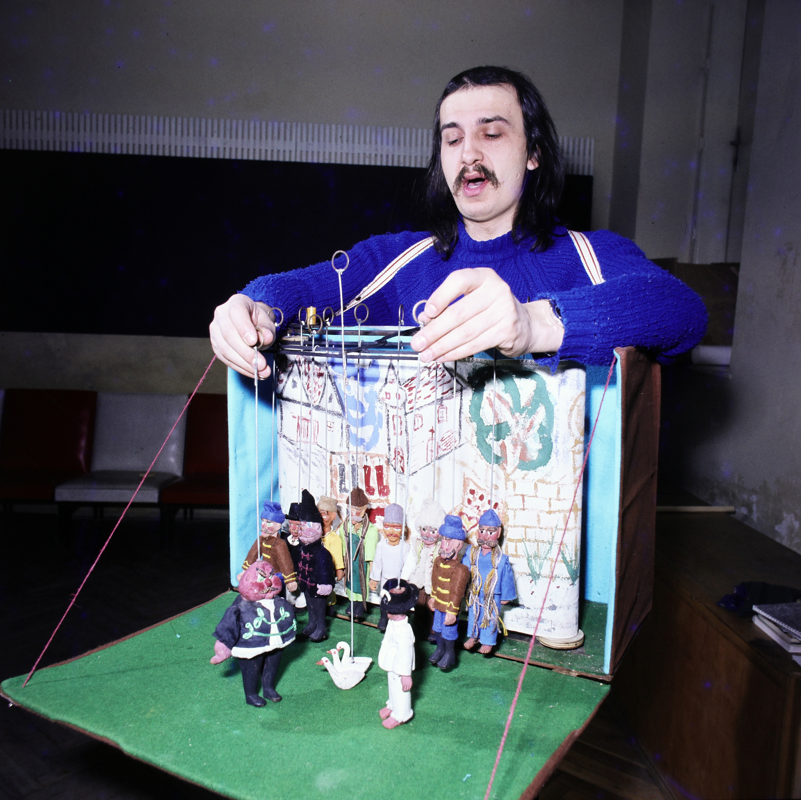Hungary, Pécs, a Pécsi Nemzeti Színház Bóbita bábegyüttesének egyik tagja., 1981, Szalay Béla, colorful, Fortepan #188024