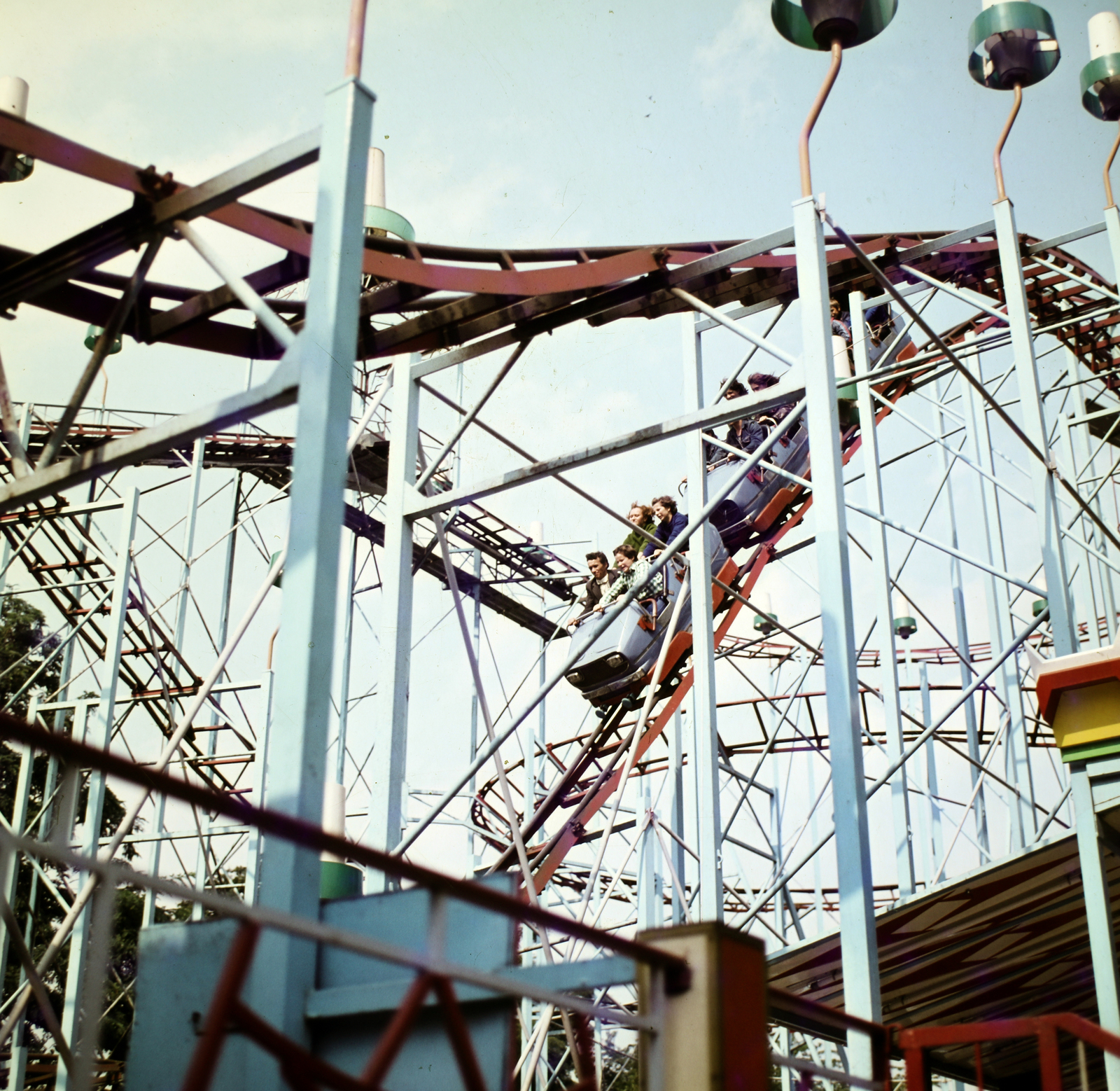 Hungary, Budapest XIV., Ciklon., 1980, Szalay Béla, colorful, Budapest, amusement park, Fortepan #188130