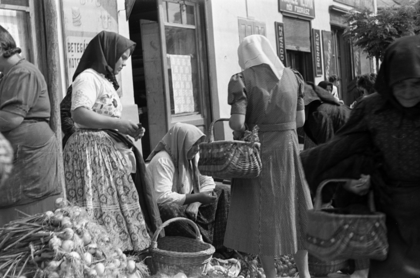 1937, Kenedi János, kofa, kosár, fejkendő, Fortepan #188272