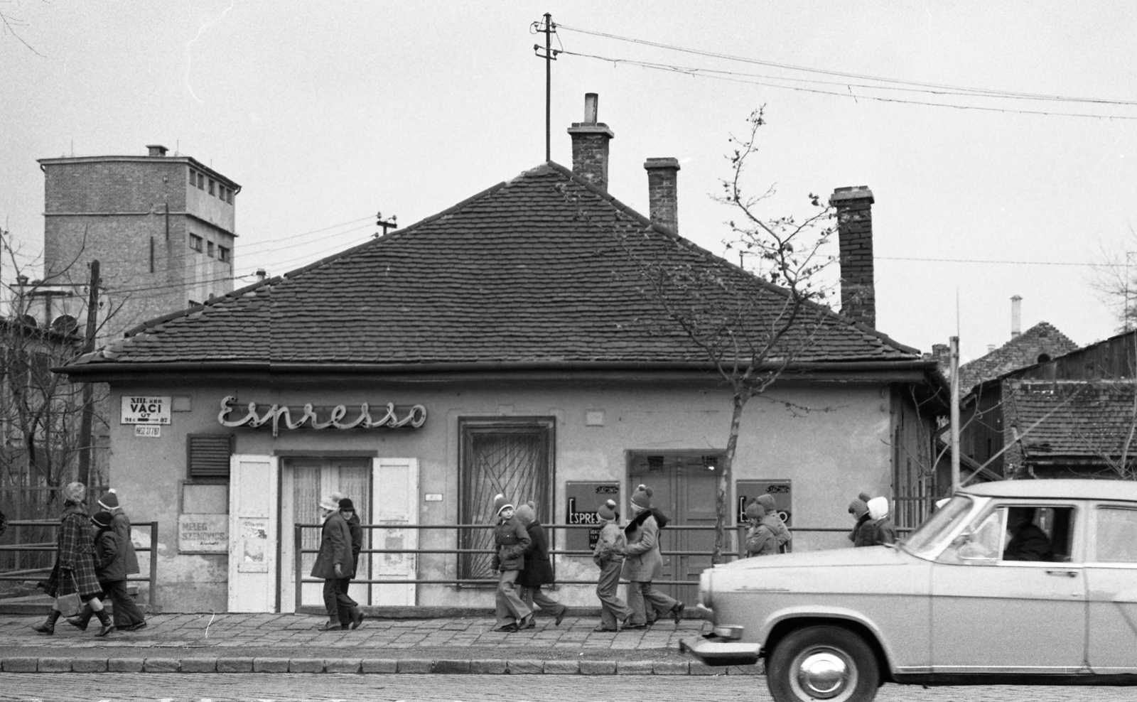 Hungary, Budapest XIII., Váci út - Fáy utca sarok., 1976, Urbán Tamás, espresso, kids, Budapest, Fortepan #18830