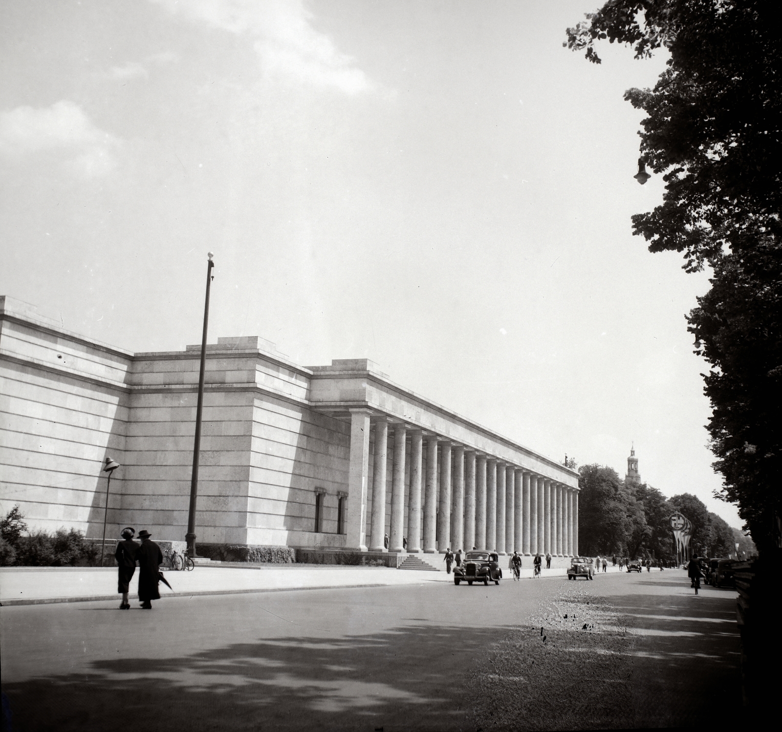 Germany, Munich, Prinzregentenstrasse 1., Művészetek Háza (Haus der Kunst)., 1937, Lőrincze Judit, Fortepan #188483