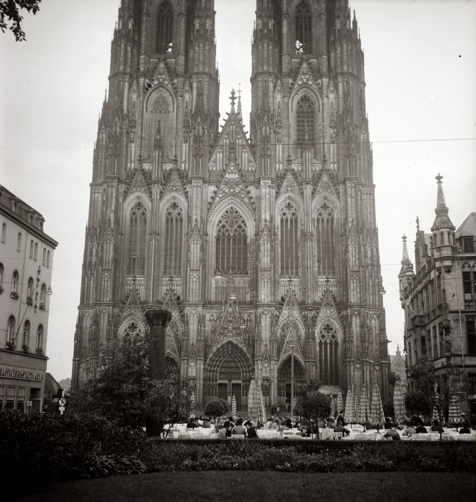 Germany, Köln, Dóm, előtérben a Café Reichard terasza., 1936, Lőrincze Judit, Fortepan #188504