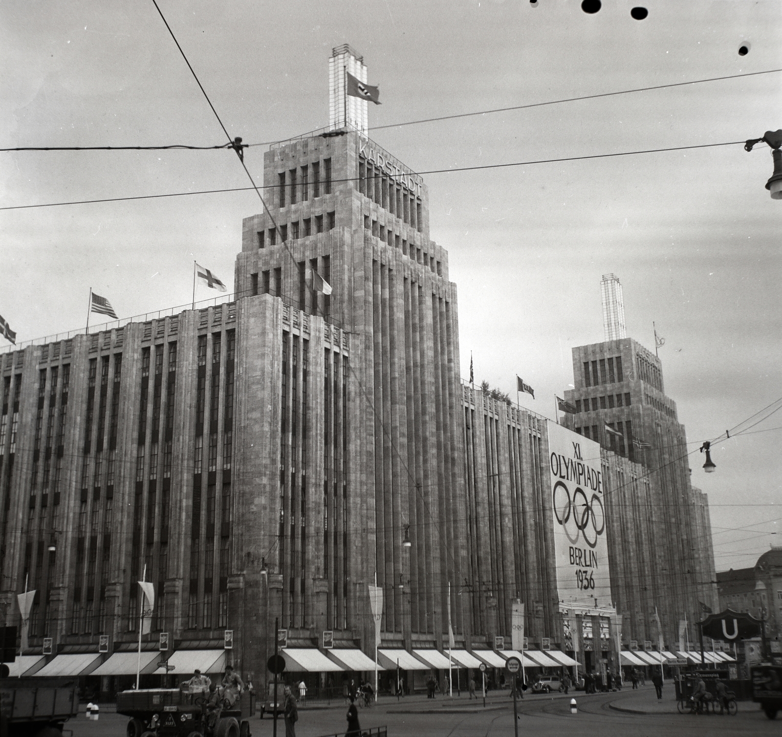 Germany, Berlin, Hermannplatz, Karstadt áruház (a II. világháború során megsemmisült)., 1936, Lőrincze Judit, bicycle, Fortepan #188529