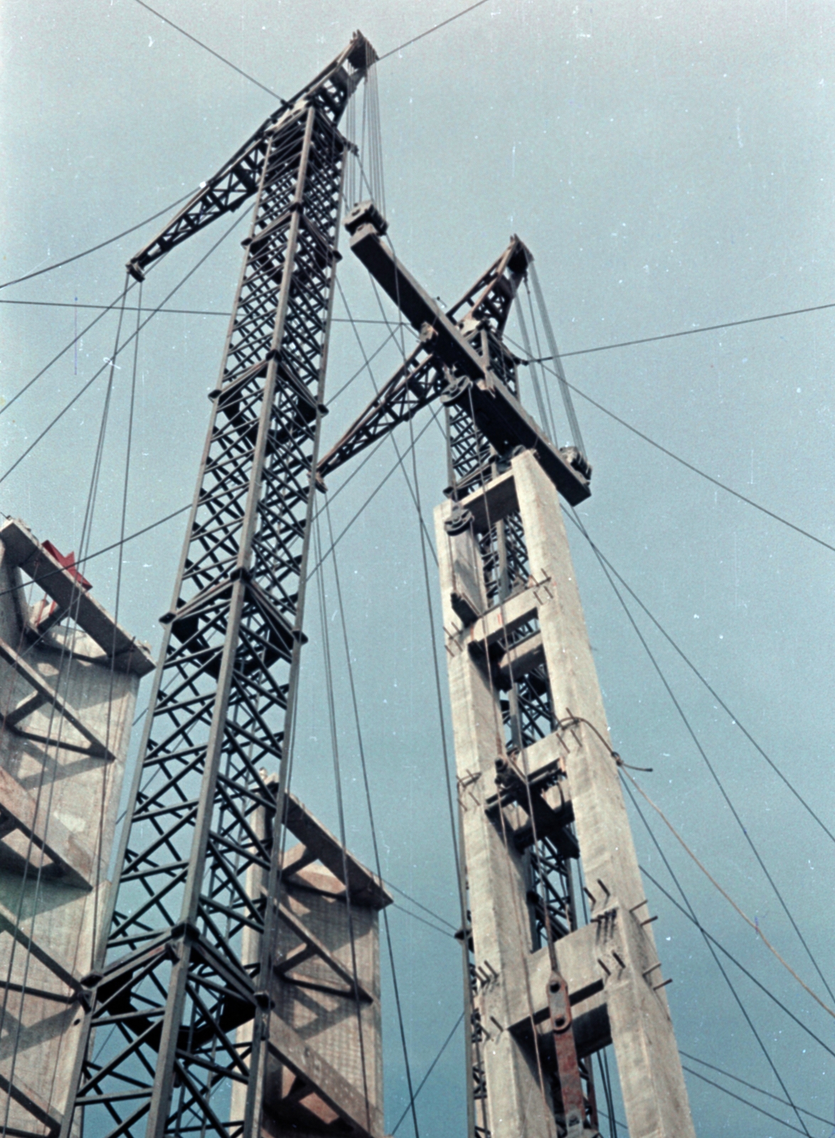 Magyarország, Pécs, a Pécsi Hőerőmű építkezése., 1958, Lőrincze Judit, színes, Fortepan #188676