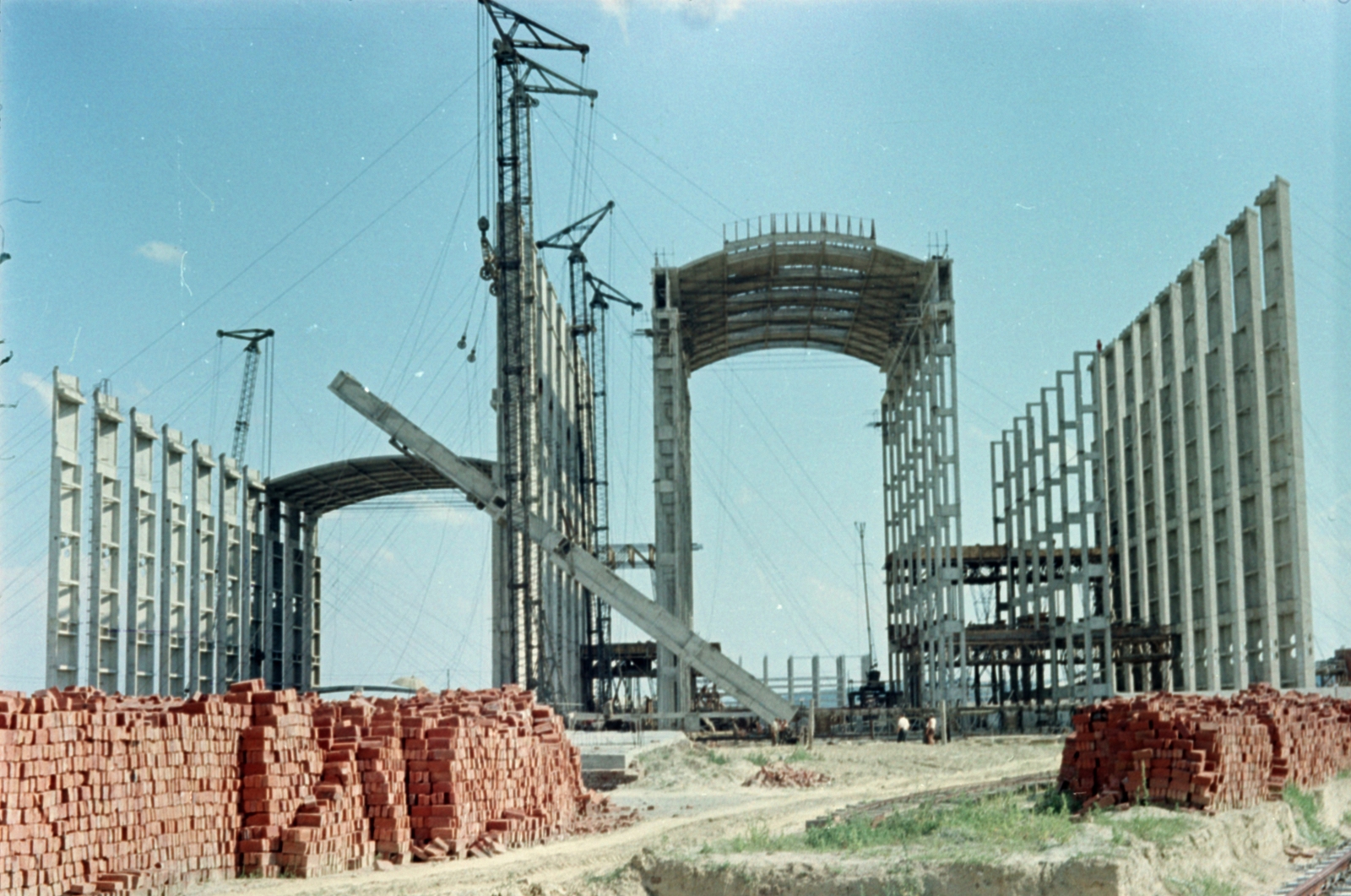 Hungary, Pécs, a Pécsi Hőerőmű építkezése., 1958, Lőrincze Judit, colorful, brick, Fortepan #188731