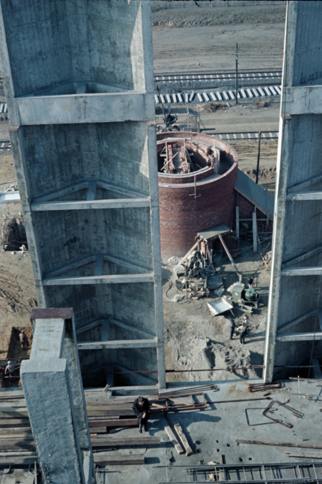 Hungary, Pécs, a Pécsi Hőerőmű építkezése., 1959, Lőrincze Judit, colorful, Fortepan #188750