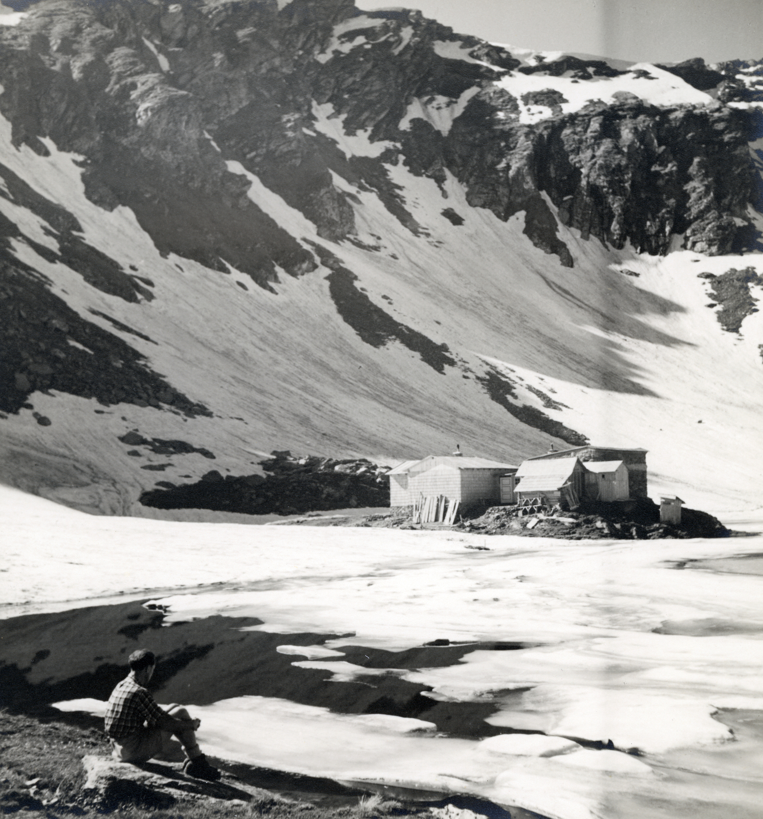 Románia,Erdély, Fogarasi-havasok, előtérben a befagyott Bilea-tó., 1941, Magyar Földrajzi Múzeum / Miklós Lajos, havas táj, Fortepan #188917