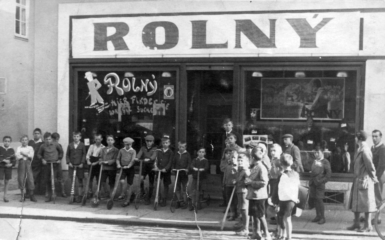 1937, Jurányi Attila, scooter, scooter, height chart, store display, Fortepan #18897