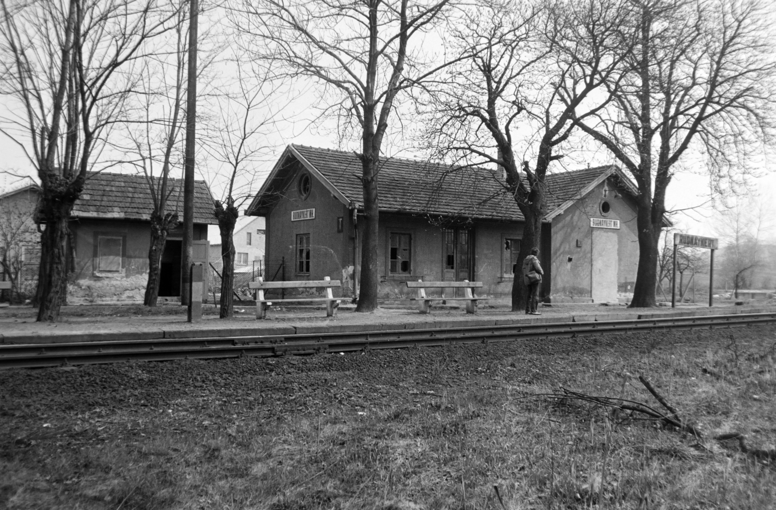 Hungary, Váchartyán, Rudnaykert megállóhely., 1983, Orosz István, train station, Fortepan #189072