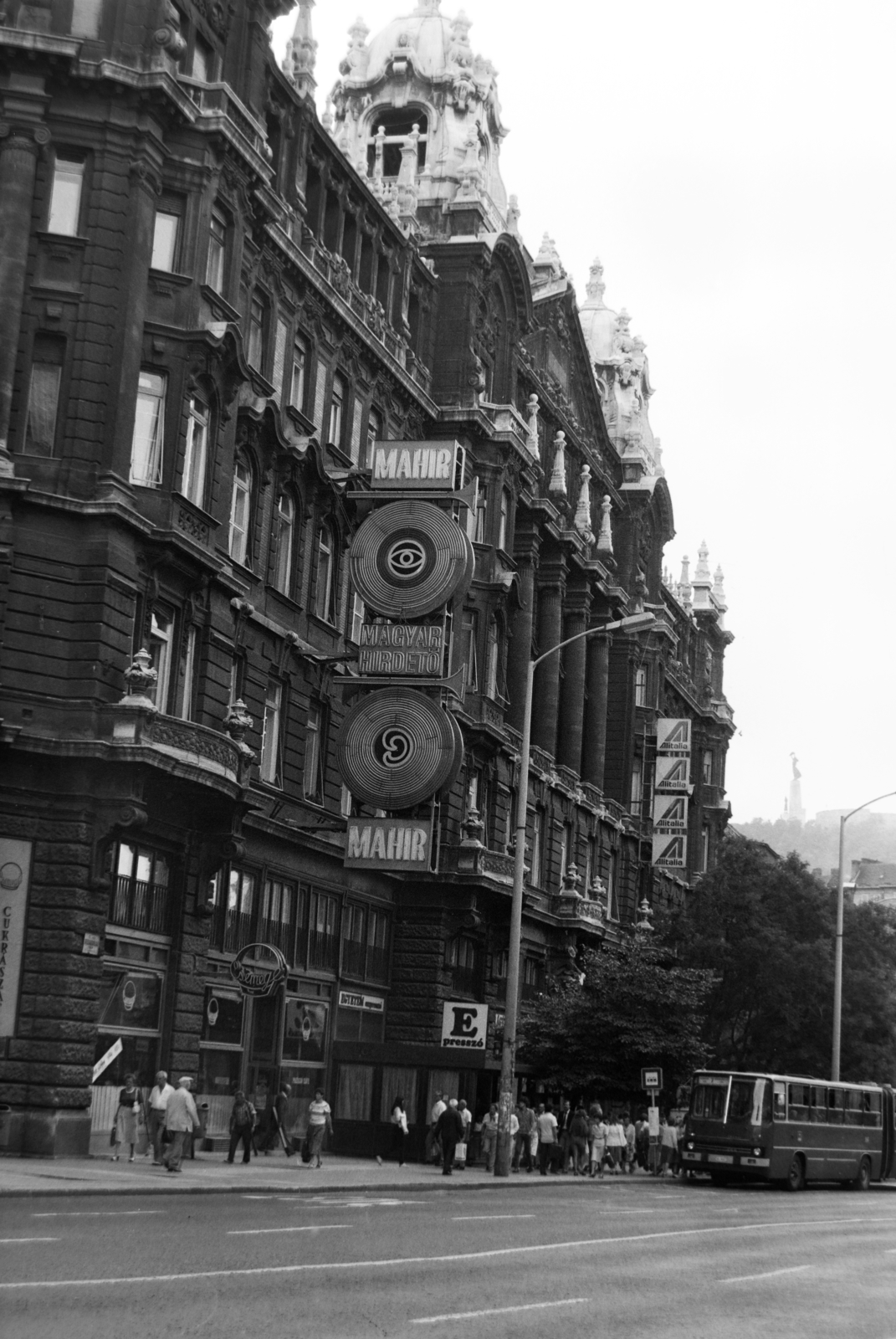 Hungary, Budapest V., Ferenciek tere (Felszabadulás tér)., 1983, Orosz István, Budapest, Fortepan #189073