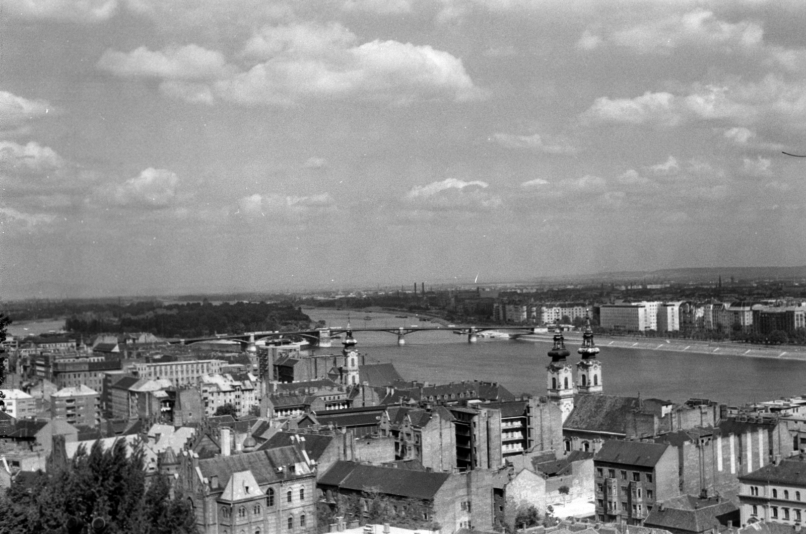Hungary, Budapest I.,Budapest II.,Budapest V., kilátás a budai Várból a Margit híd és a Margit-sziget felé., 1962, Palkó Zsolt, Budapest, Fortepan #189098