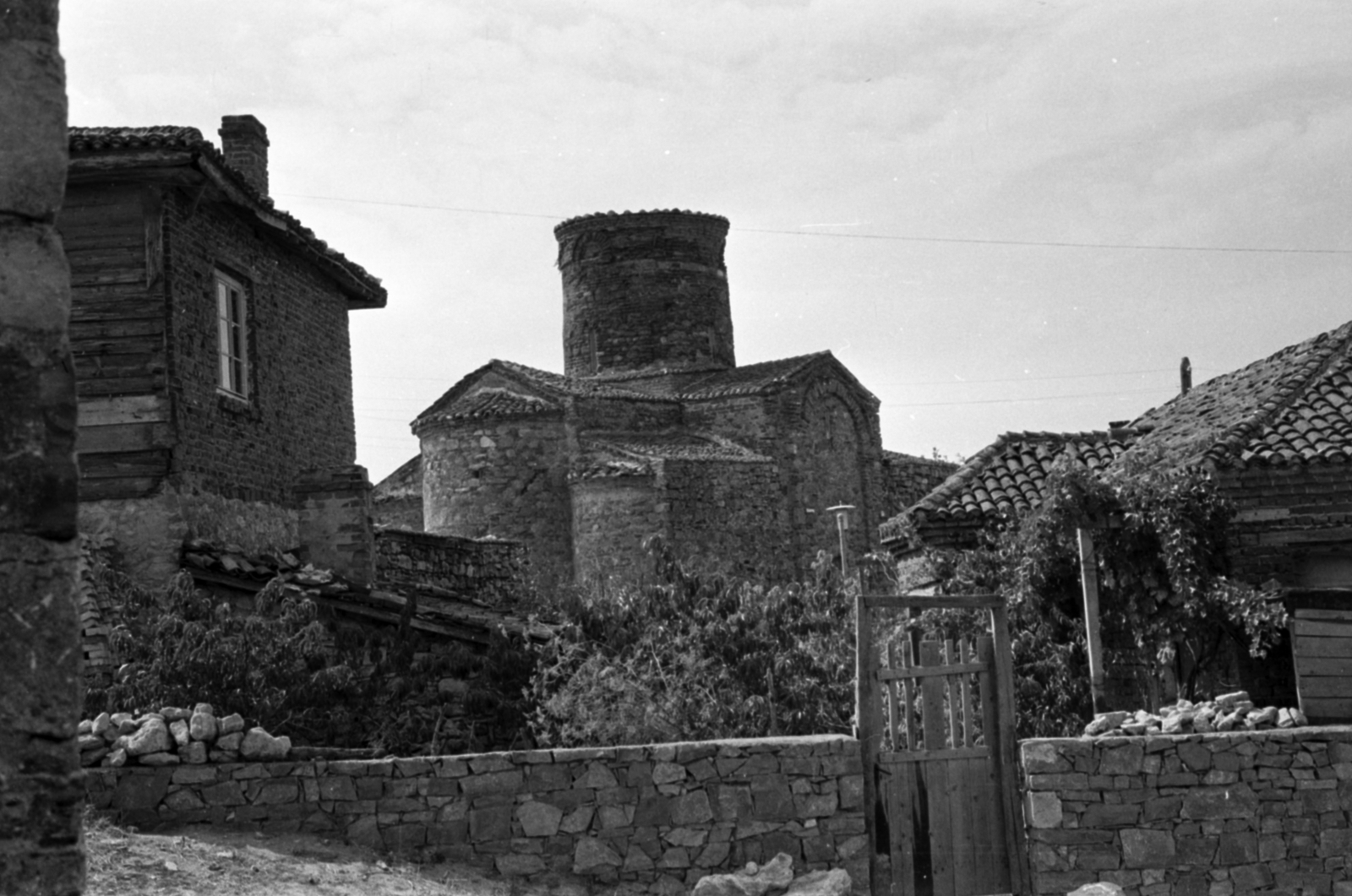 Bulgaria, Nesebar, a Keresztelő Szent János-templom az ulica Briz felől., 1961, Ungvári György, church, Fortepan #189201