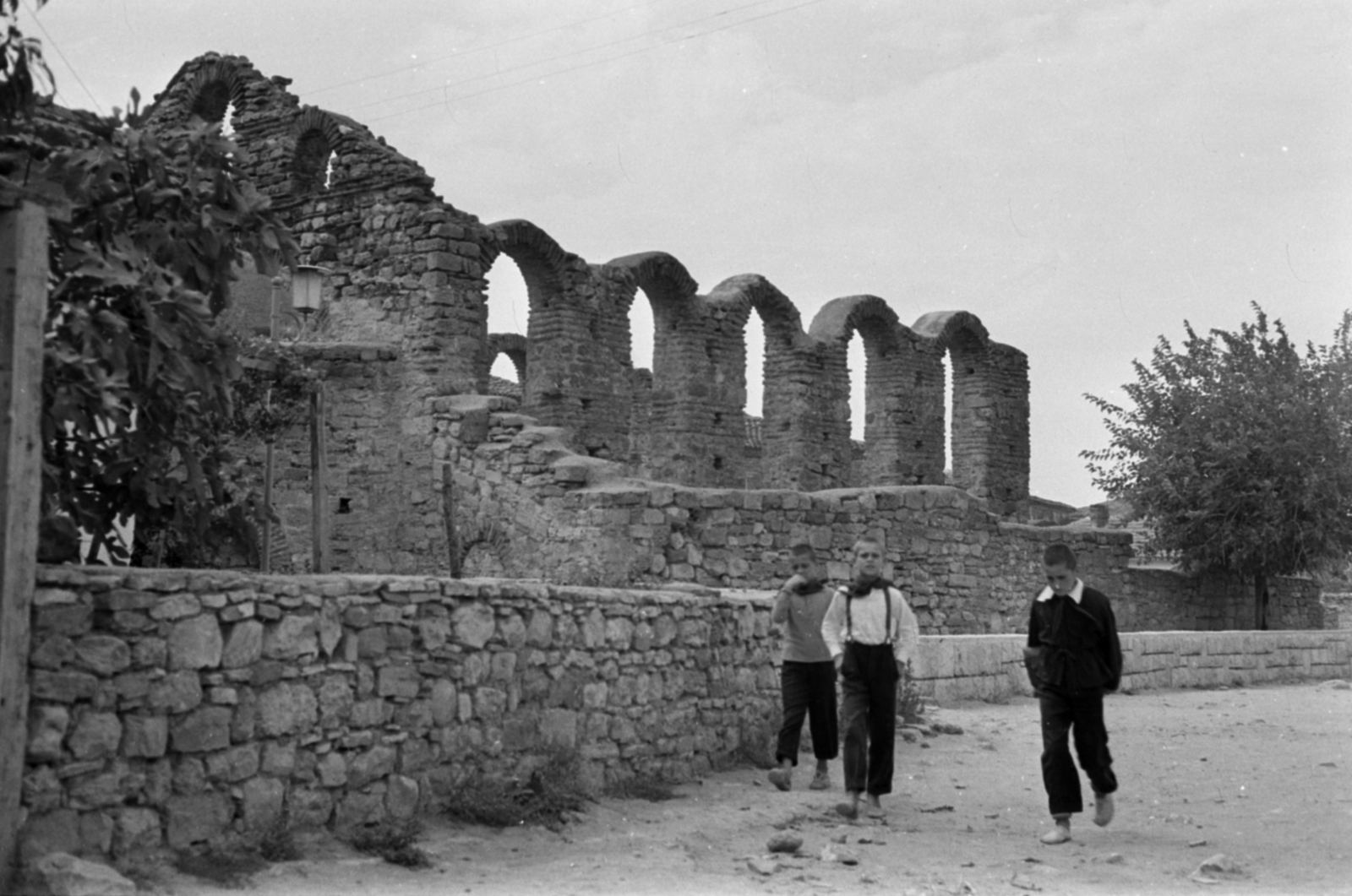 Bulgaria, Nesebar, Szent Szófia-templom., 1961, Ungvári György, church, ruins, Fortepan #189211
