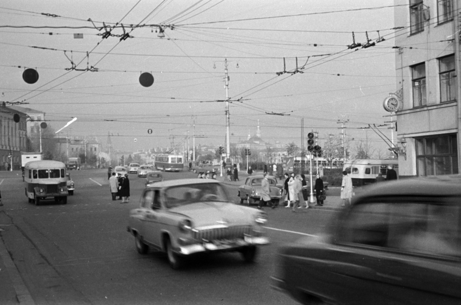 Russia, Moscow, Osztozsenka (Metrosztojevszkaja) utca a Kropotkinszkaja tér felé nézve., 1962, Ungvári György, Fortepan #189236