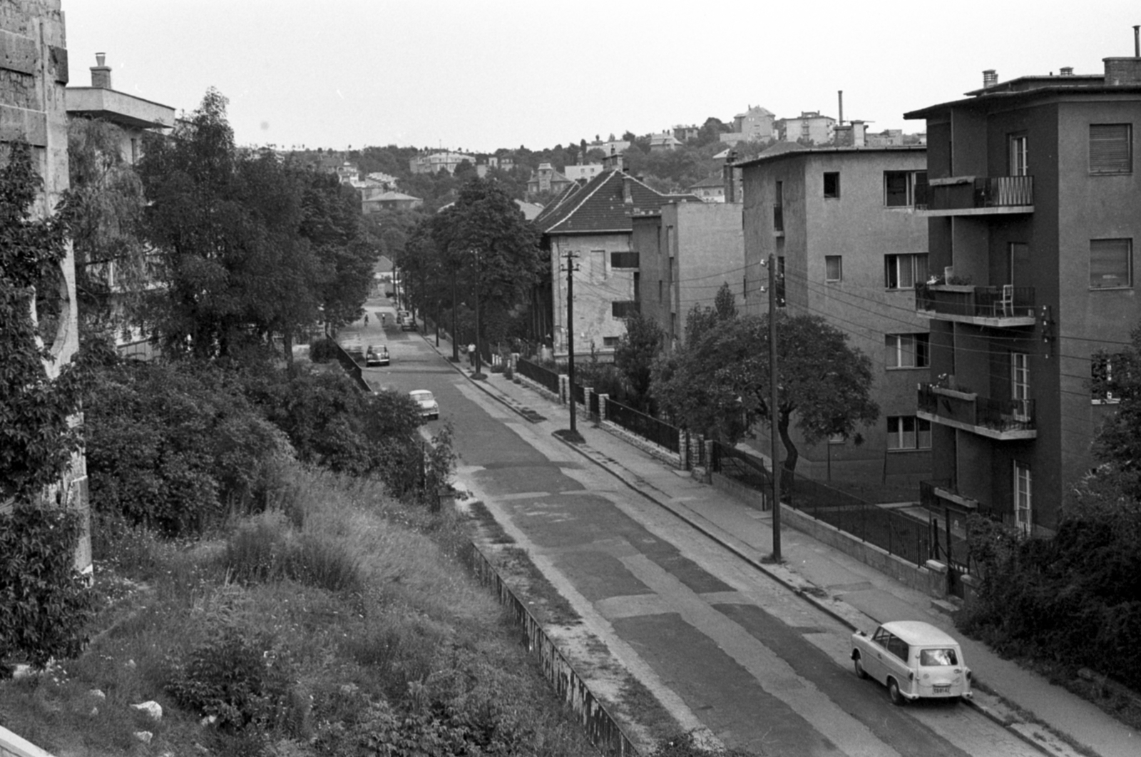 Hungary, Budapest I., Tigris utca, kilátás a 34. számú házból a Gellért-hegy felé., 1969, Somos Éva, Budapest, Fortepan #189338