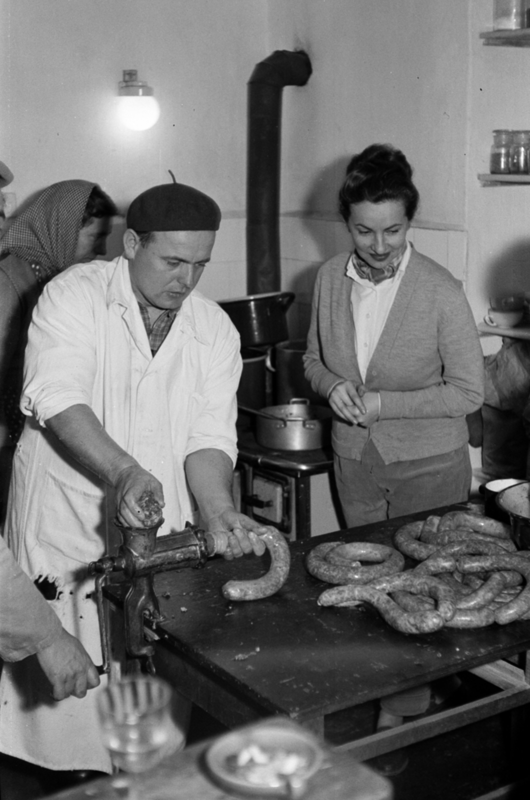 1958, Tölg Anna, sausage filler, Fortepan #189392