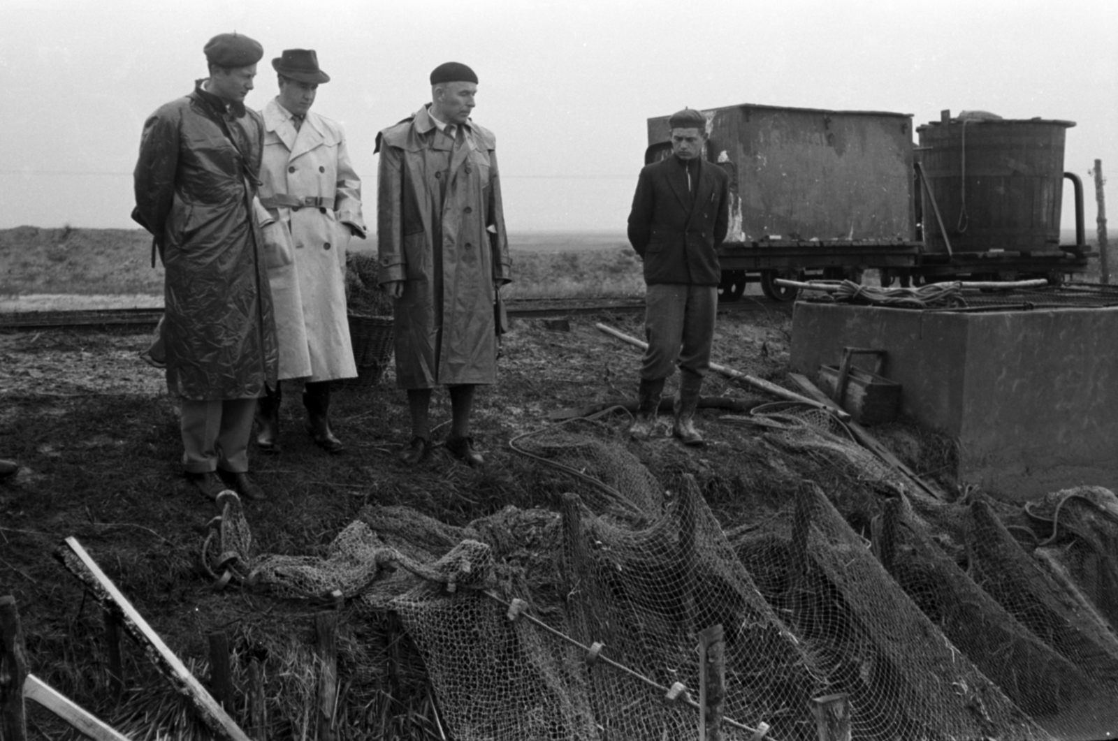1960, Tölg Anna, men, fishing net, Fortepan #189595