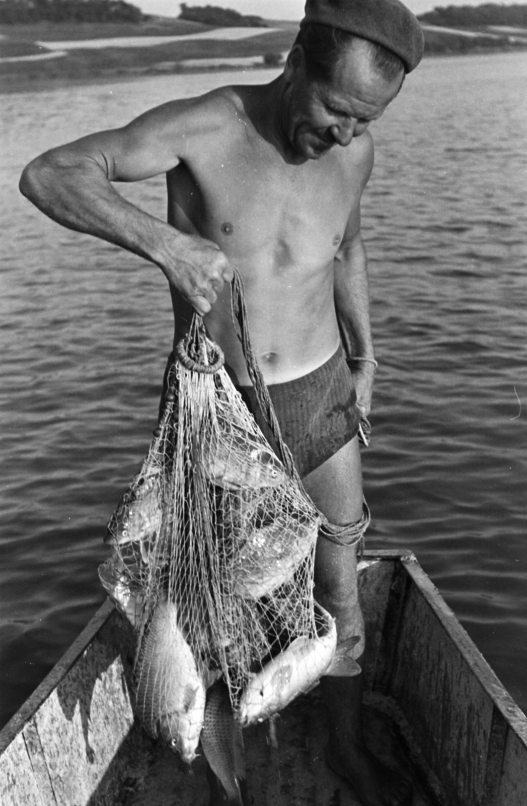 1963, Tölg Anna, halászat, zsákmány, Fortepan #189887