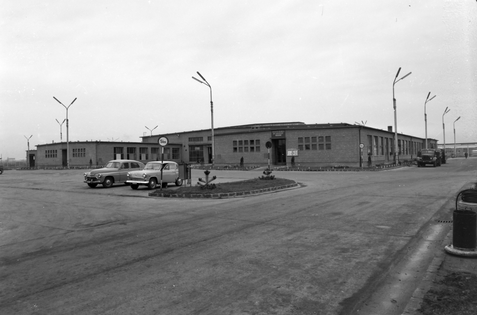 Hungary, Székesfehérvár, Börgöndi út 14., a Volán telephelye., 1960, UVATERV, flat roof, Fortepan #189977