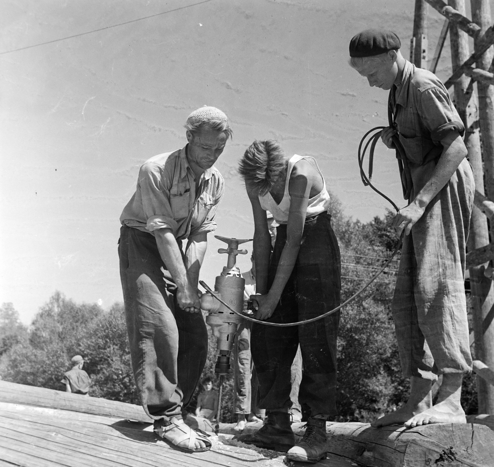 1952, UVATERV, worker, trunk, boring machine, Fortepan #190081