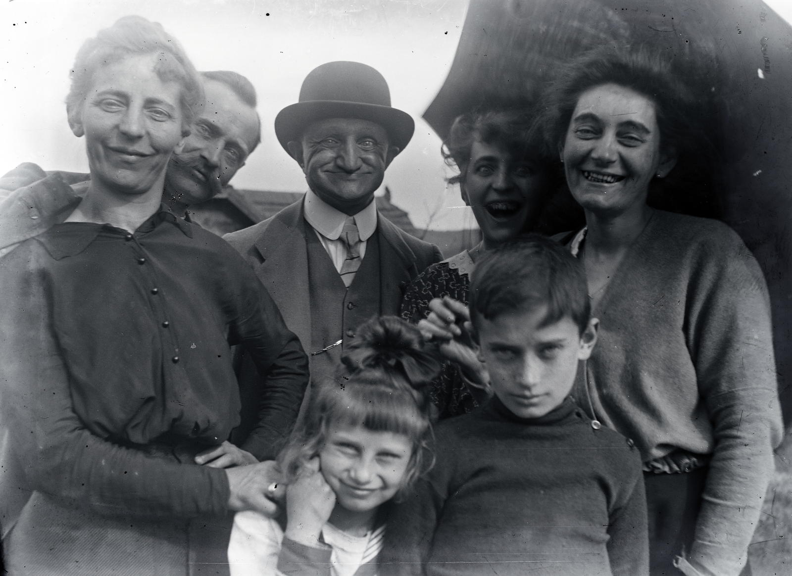 1921, Zagyva Tiborné, family, smile, umbrella, Fortepan #190233
