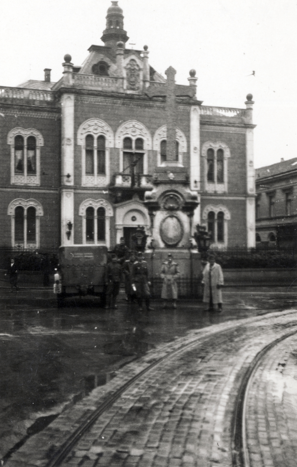 Serbia, Novi Sad, a Püspöki Palota a Zmaj Jovina ulica (ekkor Mussolini utca) felől nézve., 1941, Zagyva Tiborné, Fortepan #190333