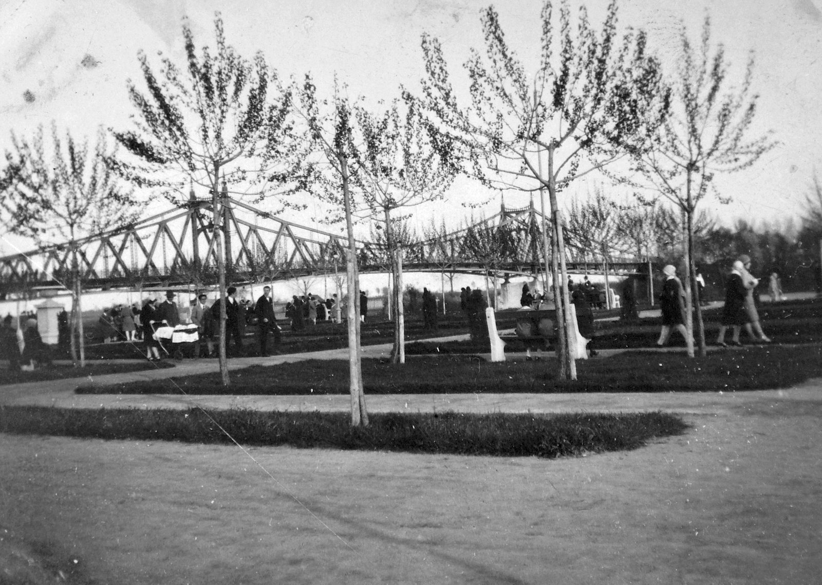 Hungary, Szolnok, Tisza híd és a Verseghy park., 1934, Jankovszky György, bridge, Tisza bridge, János Feketeházy-design, Fortepan #19036