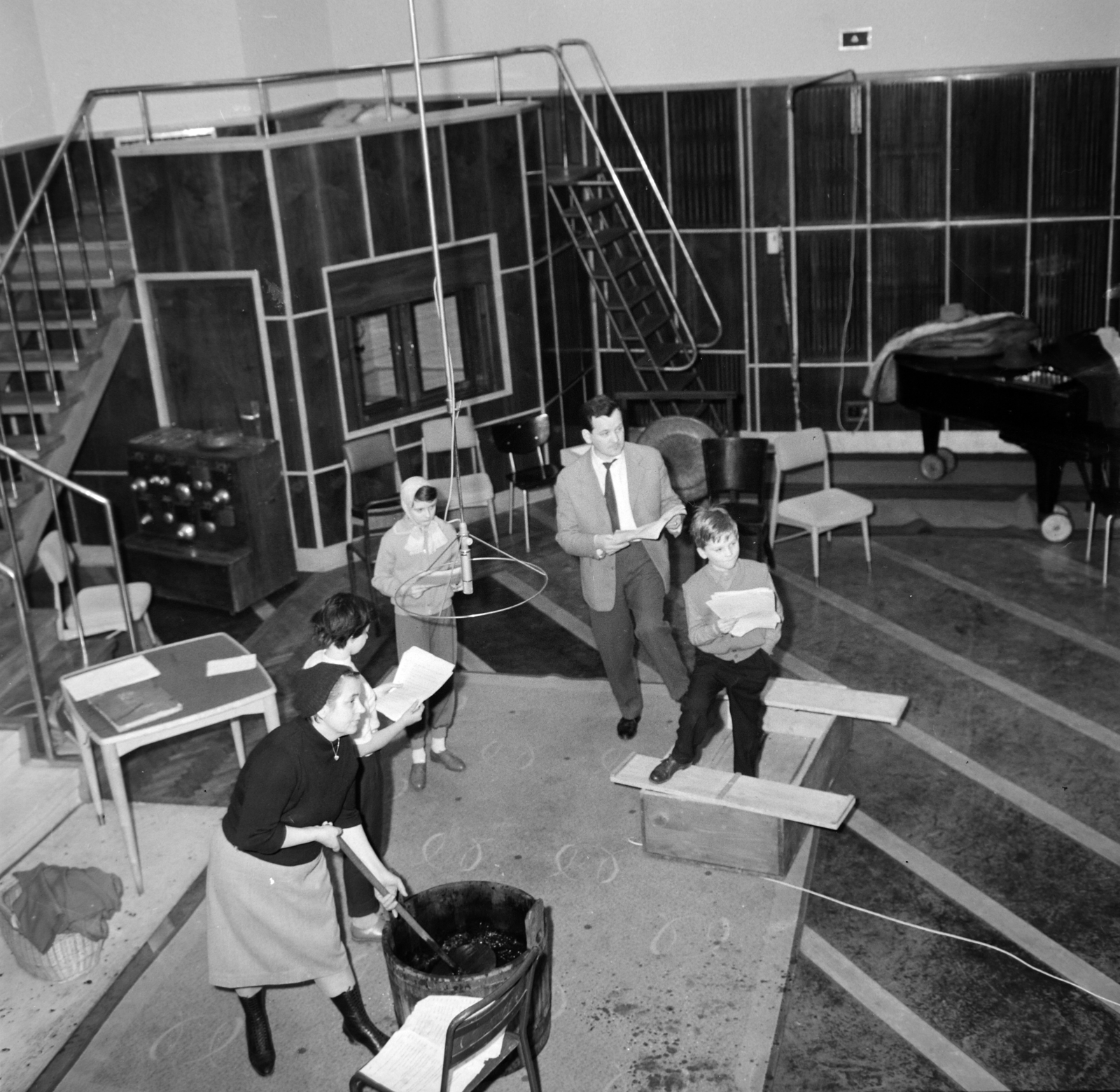 Hungary, Budapest VIII., a Magyar Rádió 20-as stúdiója, ifjúsági műsor., 1962, Szalay Zoltán, Budapest, Fortepan #190568