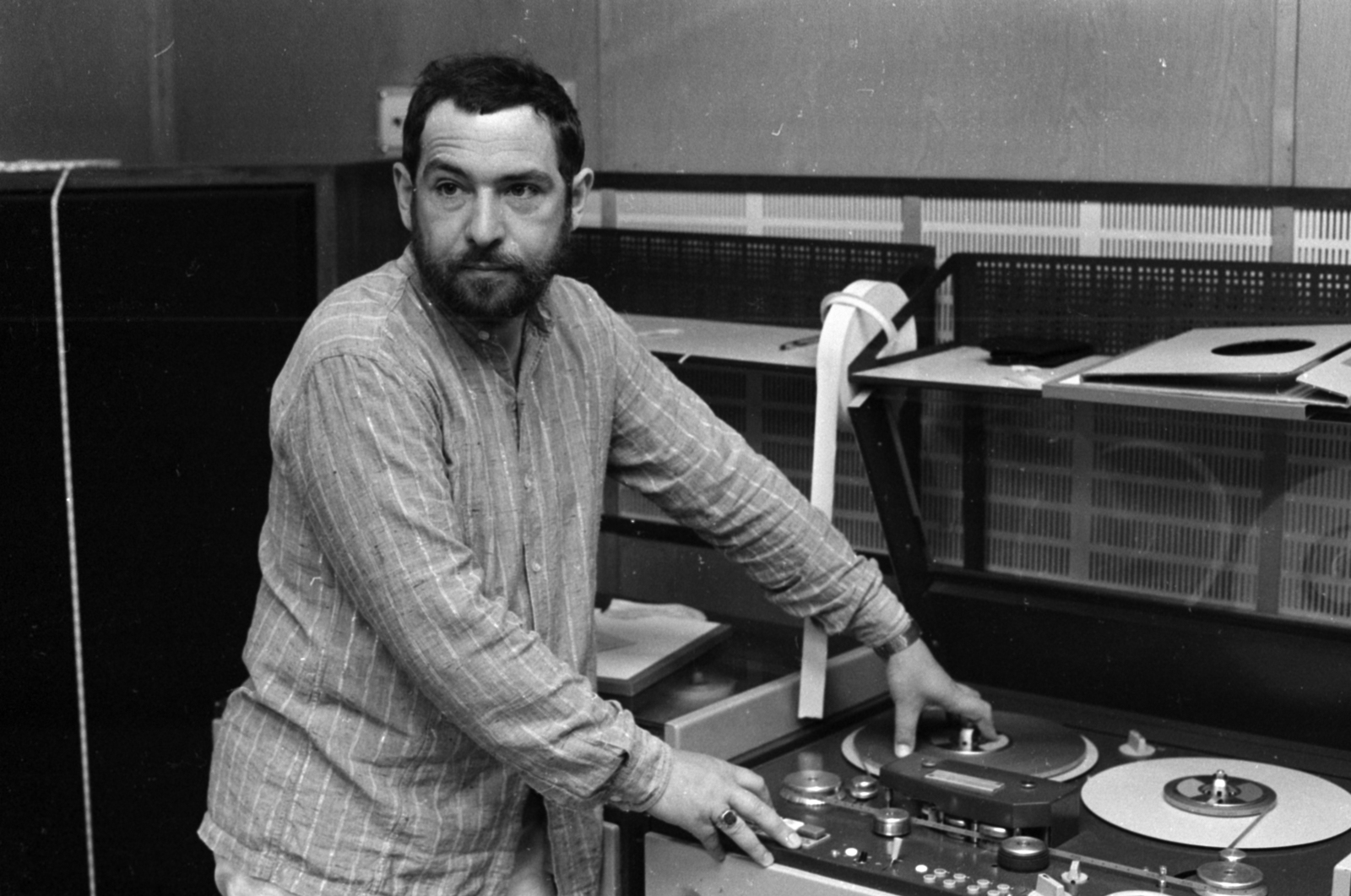 Hungary, Budapest VIII., a Magyar Rádió stúdiója, Divéky István zenei szerkesztő., 1982, Szalay Zoltán, Budapest, Fortepan #190734