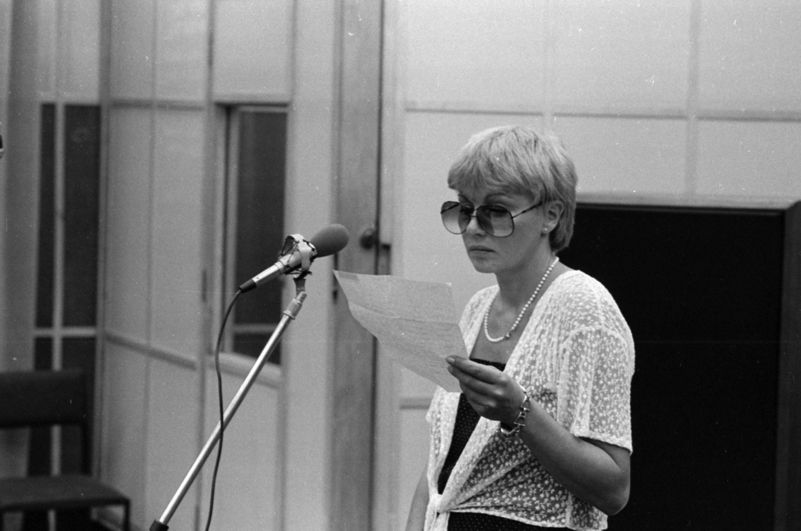 Hungary, Budapest VIII., a Magyar Rádió stúdiója, Almási Éva színművésznő., 1980, Szalay Zoltán, Budapest, Fortepan #190739